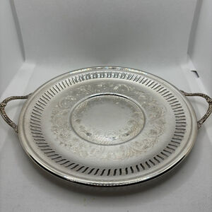 Viking Plate 8 3/4" w/ lead mount Handles E.P Copper Made in Canada Silverplated